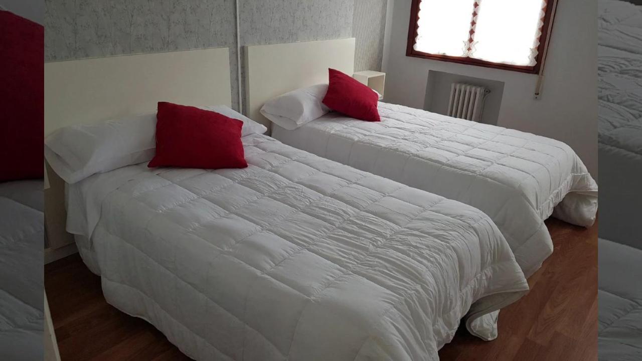 Apartamentos Halcon 리바데오 외부 사진